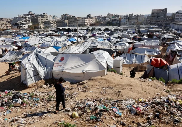 Radio Jai-Hamás dice que instruyó a las agencias de Gaza para que se prepararan para ceder el poder como parte del plan de alto el fuego