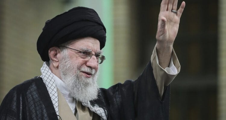 Radio Jai-Khamenei ordenó una brutal represión contra los manifestantes