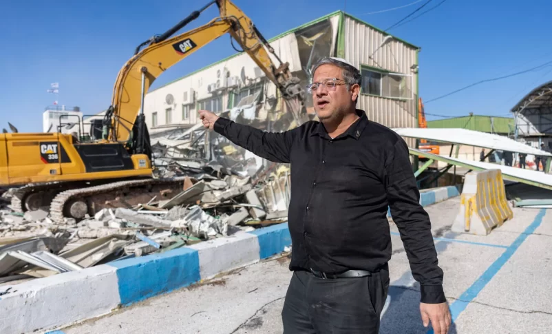 Radio Jai-Israel inicia la demolición de la sede de la UNRWA en Jerusalem