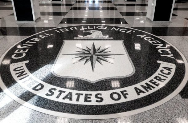 Radio Jai-La CIA lanza un nuevo impulso en redes sociales para reclutar iraníes mientras Trump amenaza con acción militar