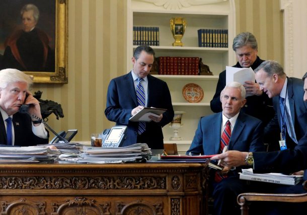 Radio Jai. Trump se reúne con los principales asesores de Irán a medida que crece la amenaza de guerra
