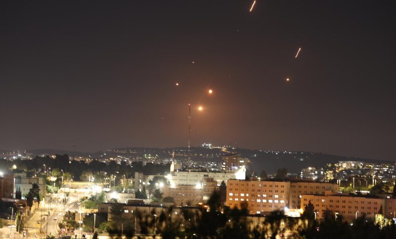 Radio Jai: CNN: Israel se prepara para posibles ataques "significativos" de Irán y Hezbolá esta noche - FDI: No hay cambios en las directrices