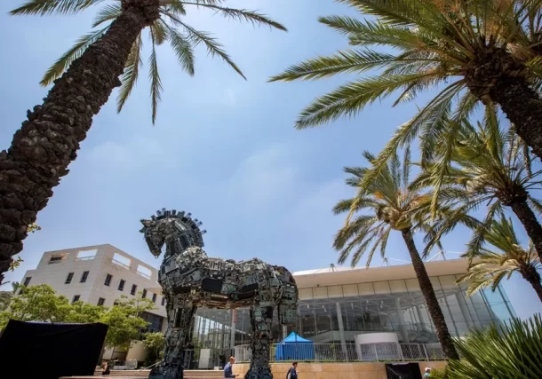 Radio Jai: Guardia Revolucionaria Iraní: "Universidades israelíes y estadounidenses se convierten en objetivos legítimos"