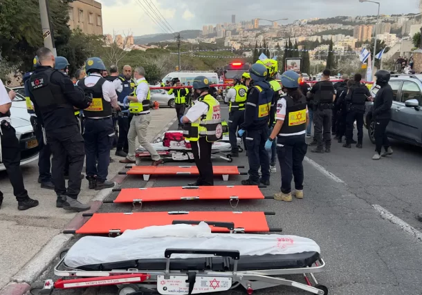 Radio Jai:Se localizaron sin vida a las 4 personas atrapadas en el edificio que recibió el impacto del misil en Haifa