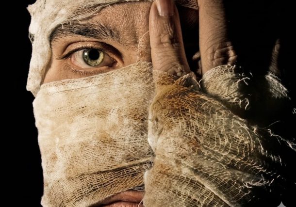 Radio Jai: Parashá Tazria-Metzorá: “El reflejo de lo que somos” - Seba Cabrera Koch