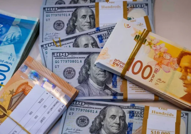 Radio Jai-El Banco de Israel contempla intervenir mientras el dólar estadounidense sigue cayendo frente al shekel
