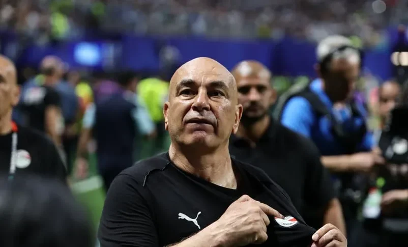 Radio Jai: La hipocresía de Hossam Hassan: Lágrimas en la cancha, desprecio en las leyes