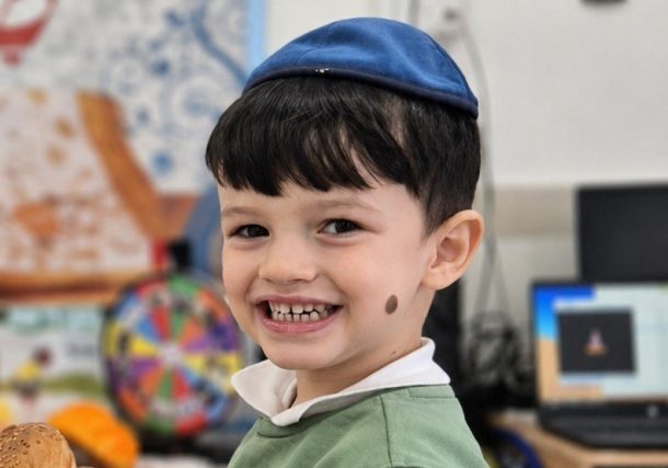 Radio Jai:Búsquedas intensivas para encontrar a Yuval Kogan, de 4 años, desaparecido en Ashkelon